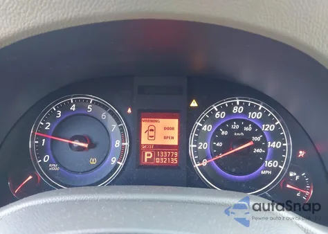 2009 Infiniti G37X z USA, uszkodzony, nr VIN JNKCV61F49M357092